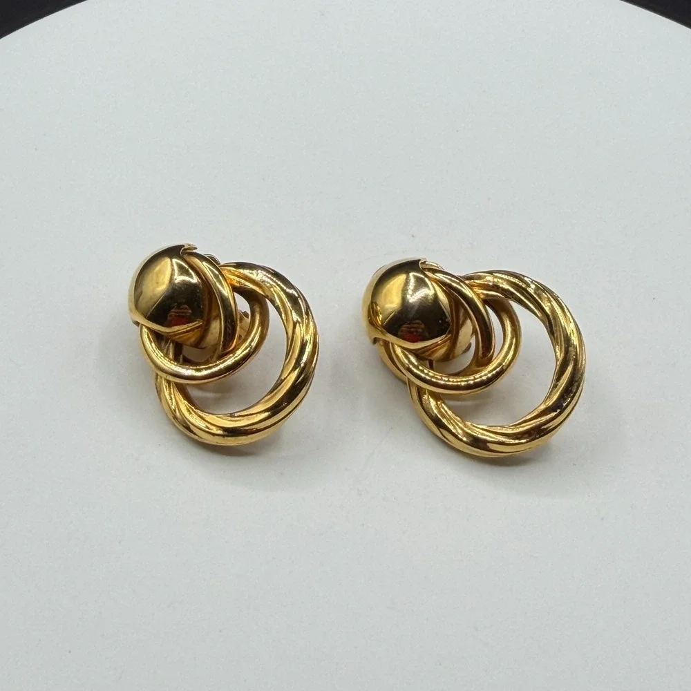 Gold Tone Chunky Interlocking Door Knocker Clip On Earrings Statement Jewelry